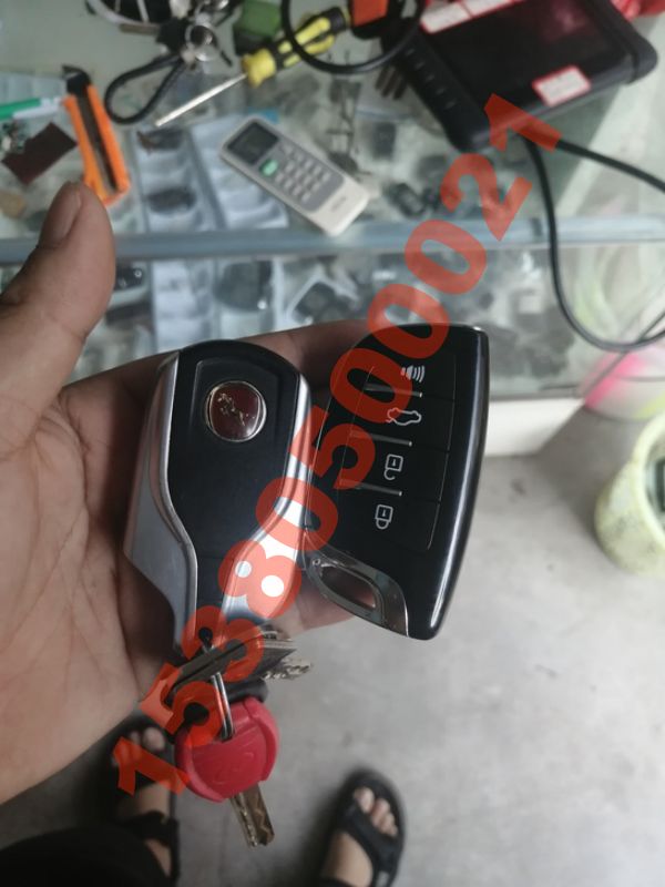 瞰都公馆捷达汽车增配钥匙